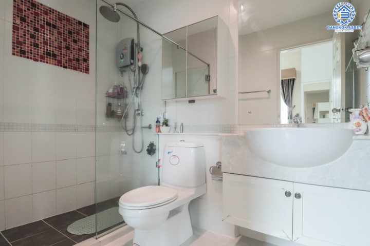 *****บ้านเดี่ยวมือสองนนทบุรี ทำเลโซนเมือง! แบรนด์ แสนสิริ* ม.บุราสิริ สนามบินน้ำ บ้านต่อเติมพร้อมอยู่ บนเนื้อที่ 112 ตร.ว. ฟังก์ชั่น 7 ห้องนอน 7 ห้องน้ำ 4 ที่จอด ภายในกว้างขวางเแบ่งเป็นสัดส่วน แถมฟรี !! เครื่องปรับอากาศ 10 เครื่อง, เครื่องทำน้ำอุ่น 5 เครื่อง บิ้วท์อินท์จัดเต็มทั้งหลัง! บนสุดยอดทำเลทอง ใกล้เซ็นทรัลรัตนาธิเบศร์ และ MRT สายสีม่วง "สถานีแยกนนทบุรี1"